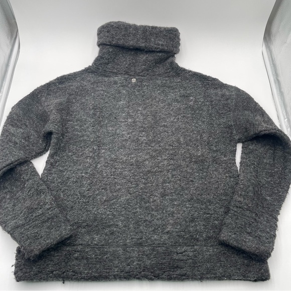 PrAna Size M Women’s Crestland Turtle Neck Sweater Charcoal Wool Blend Thick - Picture 7 of 13